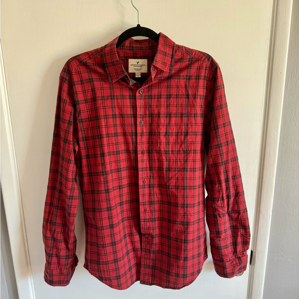 American Eagle Red Patterned button-down Size S